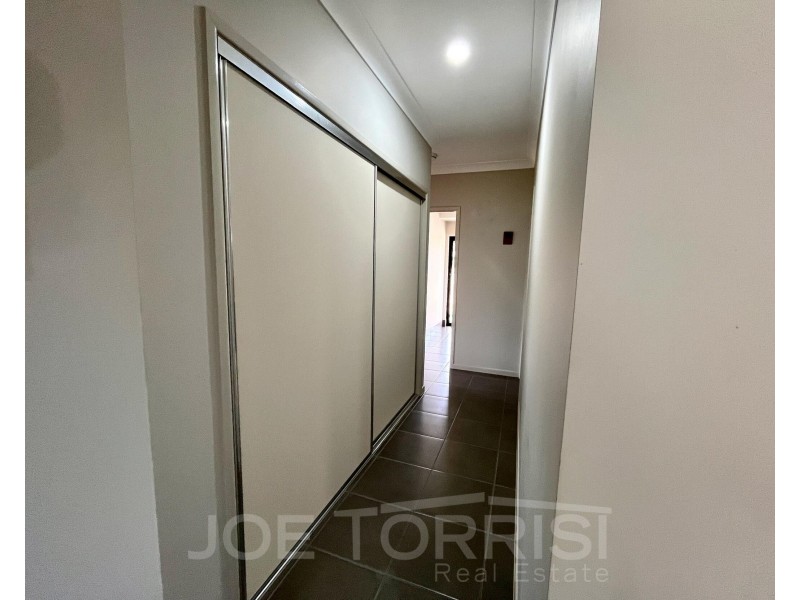 93 Hoolahan Drive, Mareeba QLD 4880