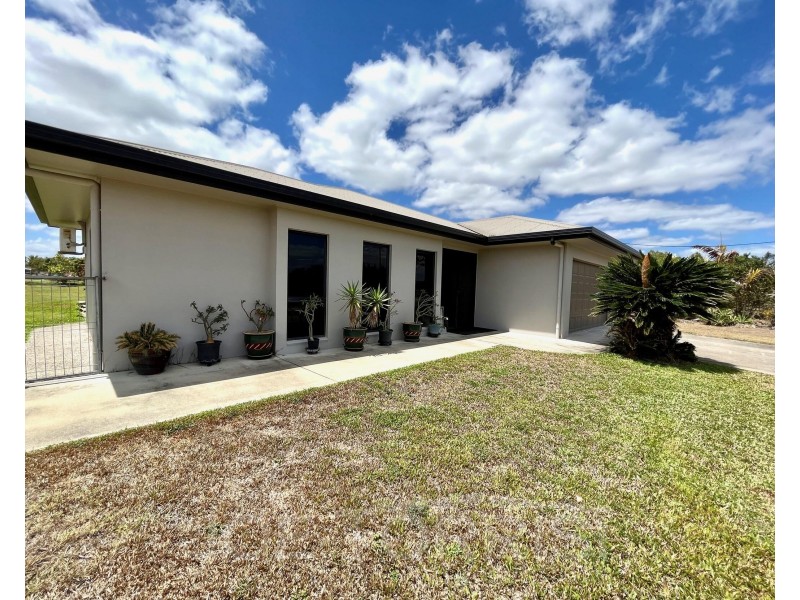 93 Hoolahan Drive, Mareeba QLD 4880