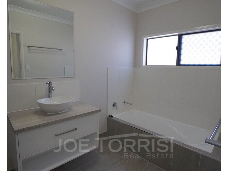 5 Curlew Close, Mareeba QLD 4880