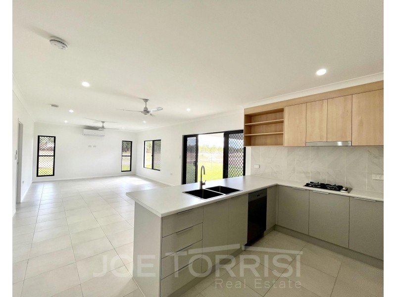 66 Karobean Drive, Mareeba QLD 4880
