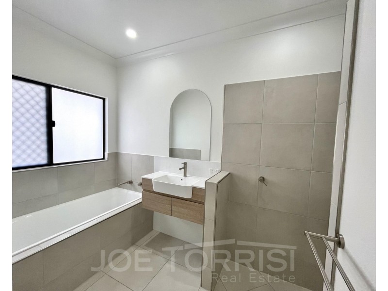 66 Karobean Drive, Mareeba QLD 4880