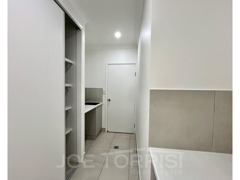 66 Karobean Drive, Mareeba QLD 4880