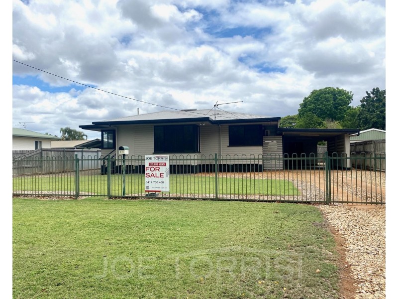 11 Borland Street, Mareeba QLD 4880