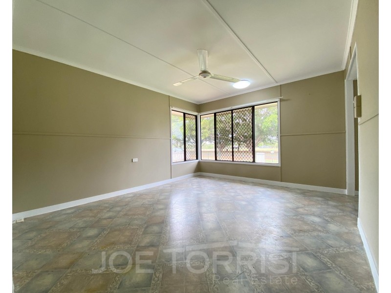 11 Borland Street, Mareeba QLD 4880