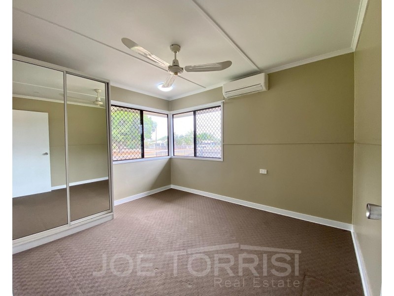 11 Borland Street, Mareeba QLD 4880