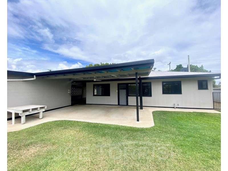 11 Borland Street, Mareeba QLD 4880