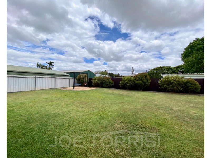 11 Borland Street, Mareeba QLD 4880