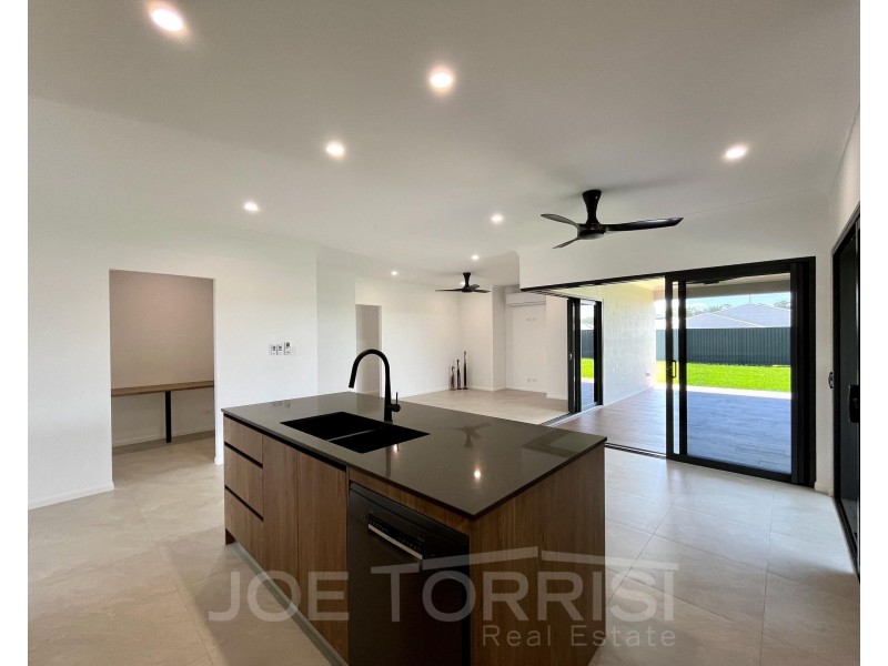 10 Pietro Court, Mareeba QLD 4880