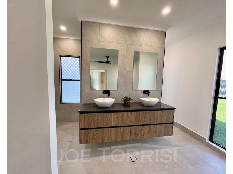 10 Pietro Court, Mareeba QLD 4880