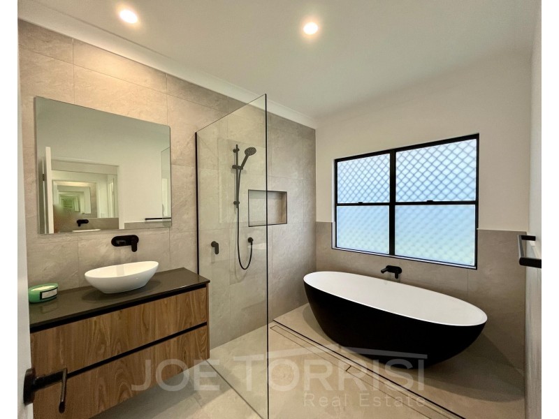 10 Pietro Court, Mareeba QLD 4880