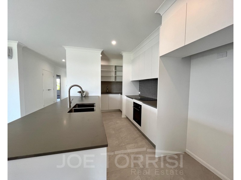 8 Pietro Court, Mareeba QLD 4880