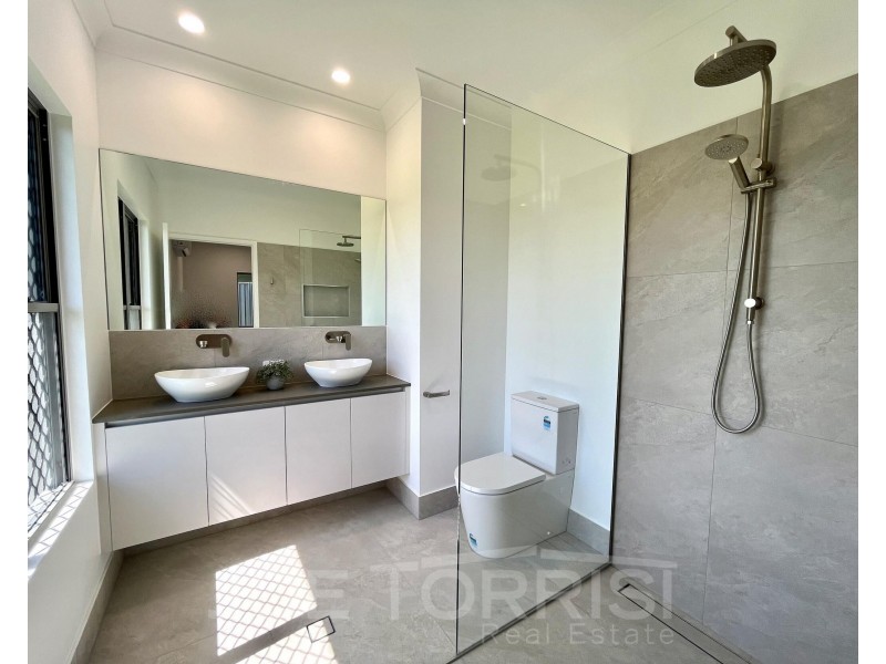 8 Pietro Court, Mareeba QLD 4880
