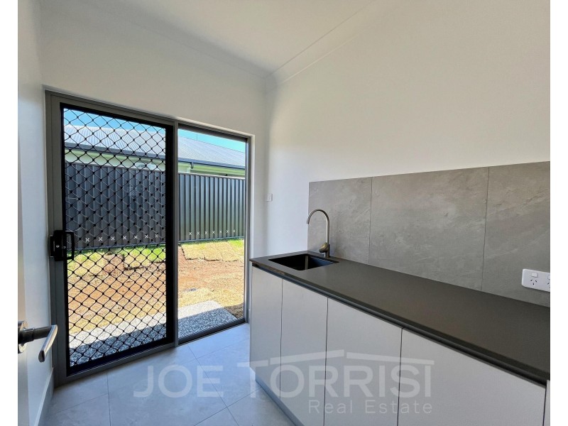 8 Pietro Court, Mareeba QLD 4880