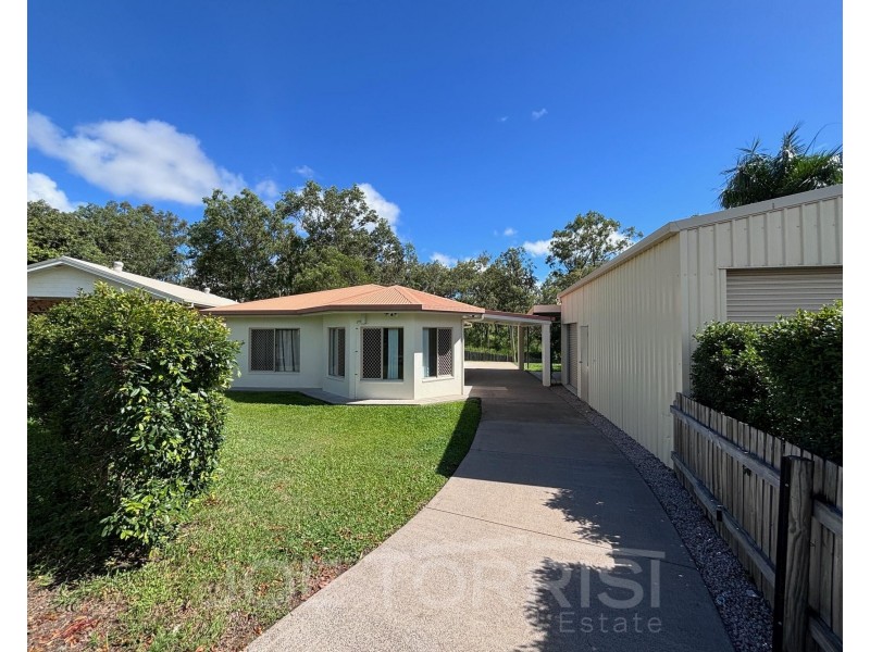 2 Palm Close, Mareeba QLD 4880