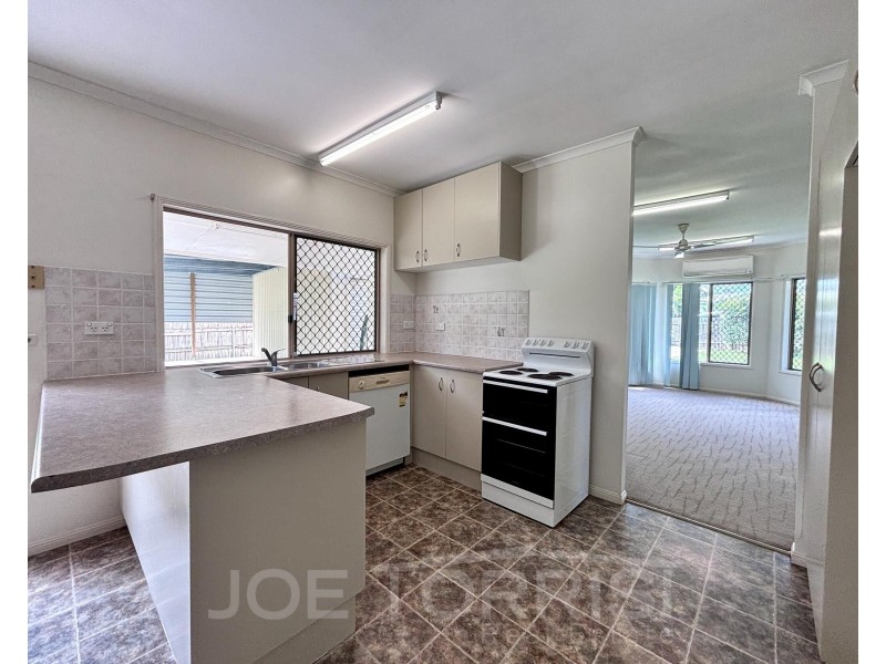 2 Palm Close, Mareeba QLD 4880