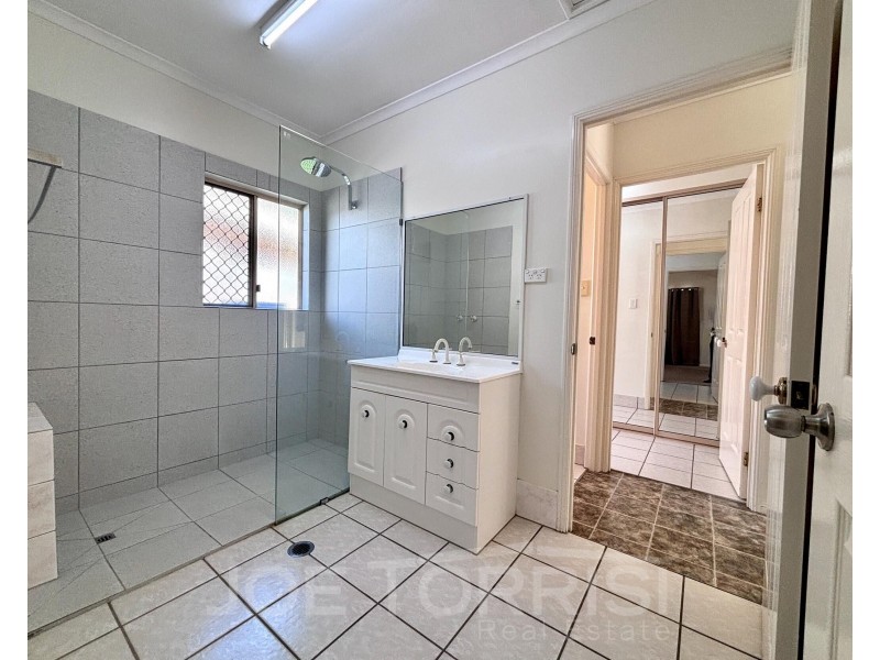 2 Palm Close, Mareeba QLD 4880