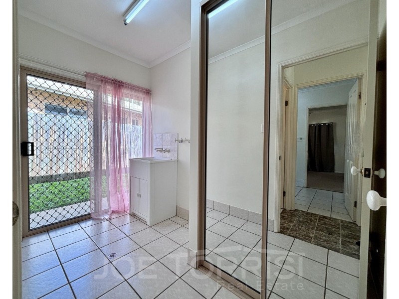 2 Palm Close, Mareeba QLD 4880