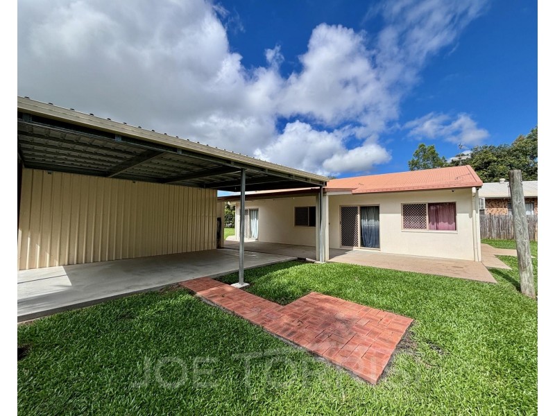 2 Palm Close, Mareeba QLD 4880