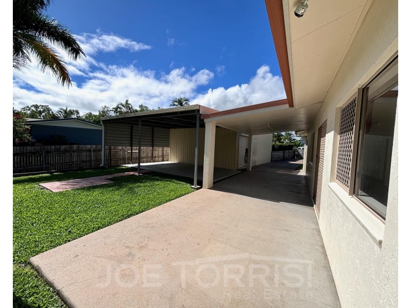 2 Palm Close, Mareeba QLD 4880