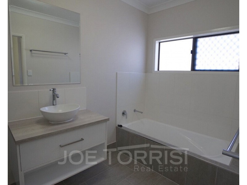 5 Curlew Close, Mareeba QLD 4880