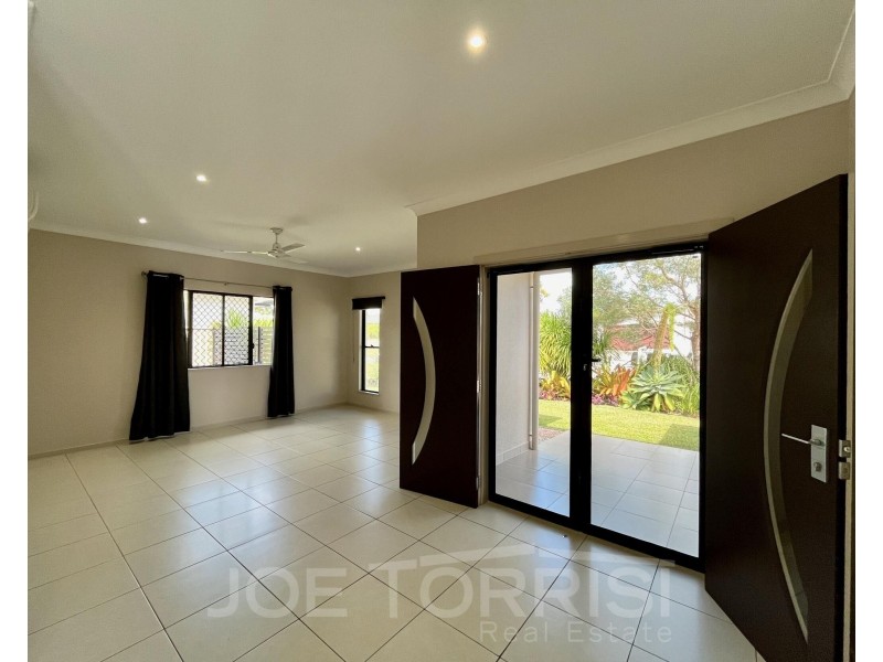 12 Mirrabook Avenue, Mareeba QLD 4880