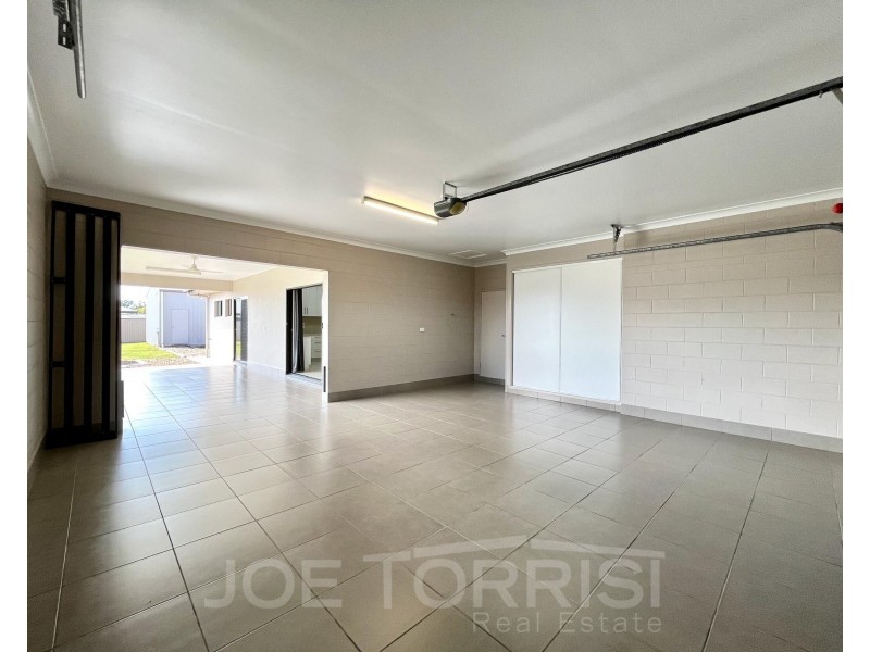 12 Mirrabook Avenue, Mareeba QLD 4880