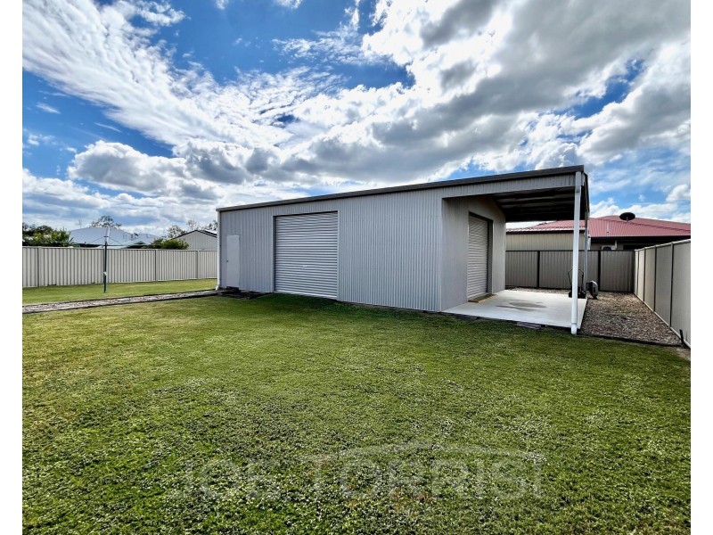 12 Mirrabook Avenue, Mareeba QLD 4880