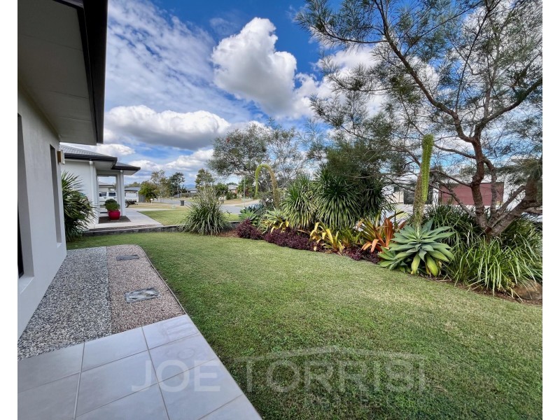 12 Mirrabook Avenue, Mareeba QLD 4880