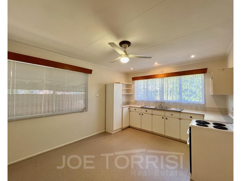 17 Rains Street, Mareeba QLD 4880