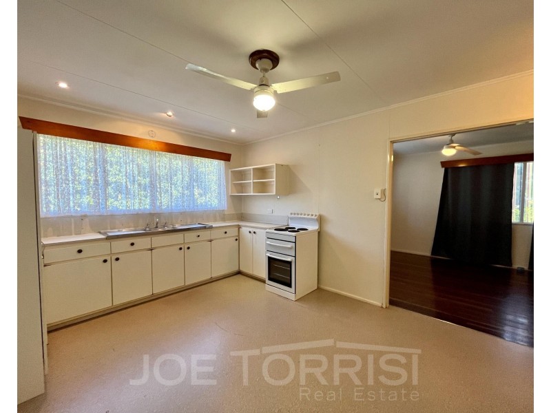 17 Rains Street, Mareeba QLD 4880