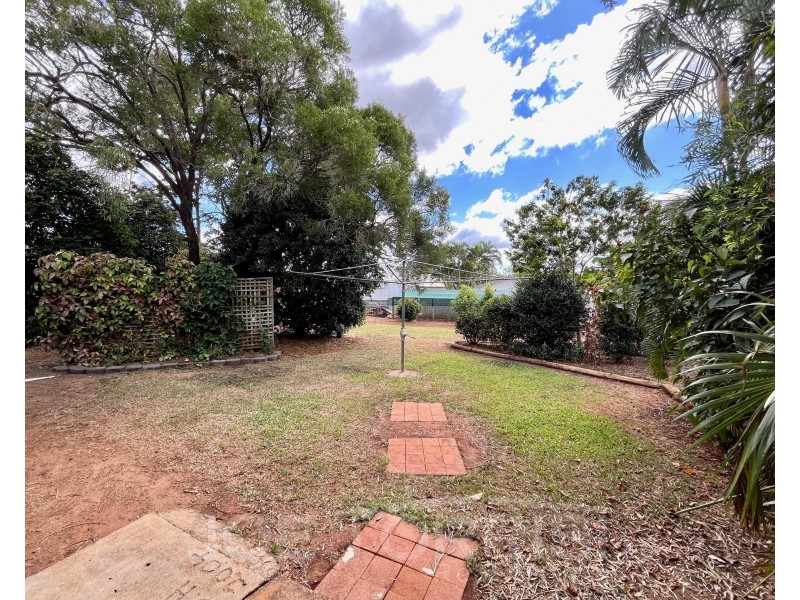 17 Rains Street, Mareeba QLD 4880