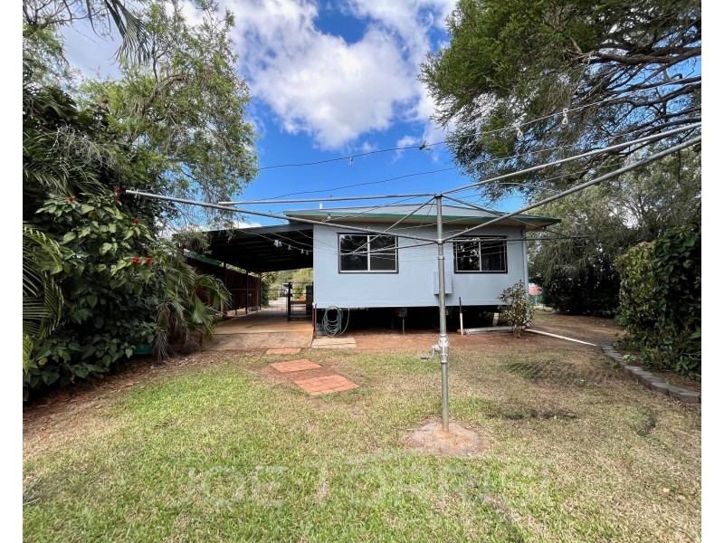 17 Rains Street, Mareeba QLD 4880