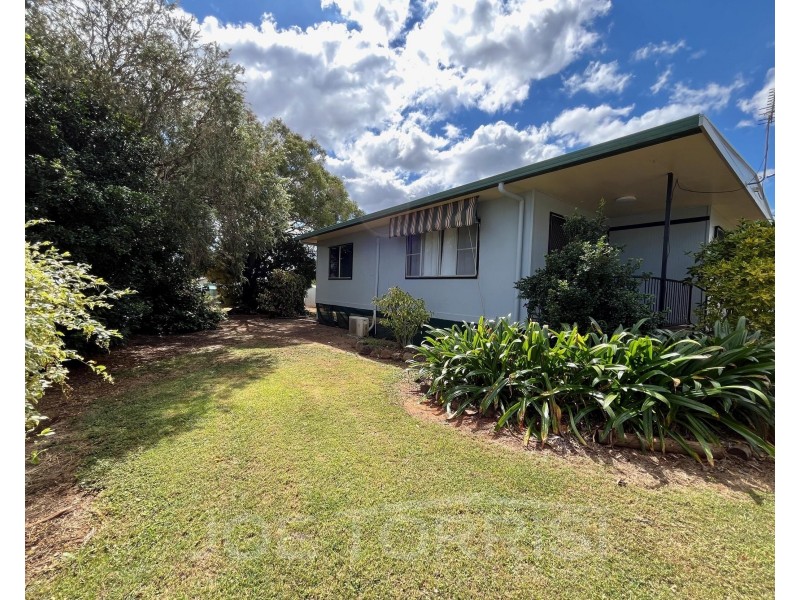 17 Rains Street, Mareeba QLD 4880