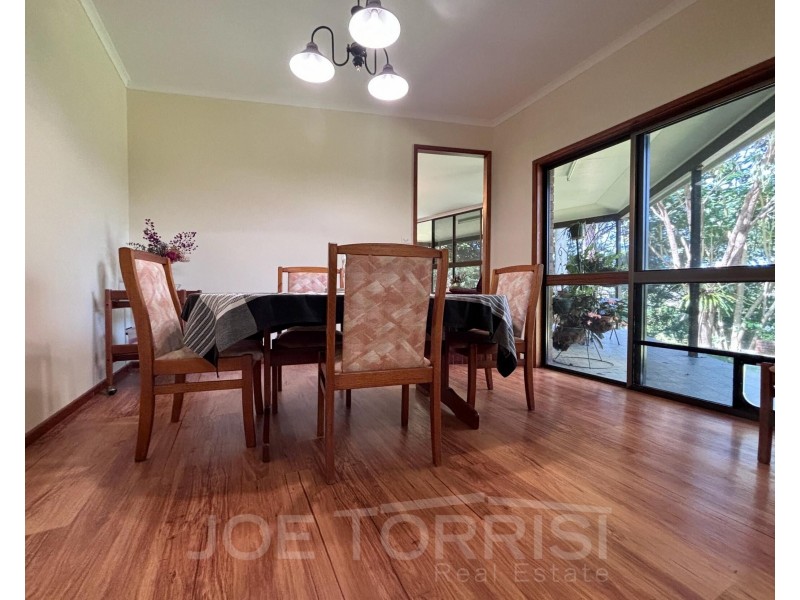 27 Anzac Avenue, Mareeba QLD 4880