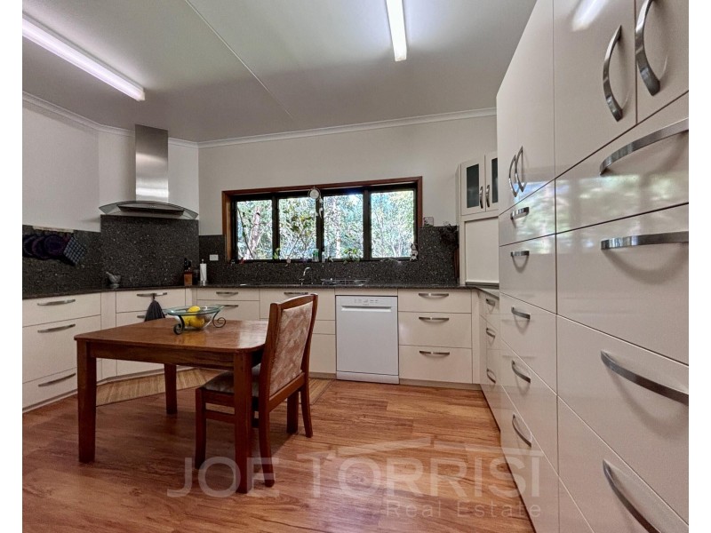 27 Anzac Avenue, Mareeba QLD 4880