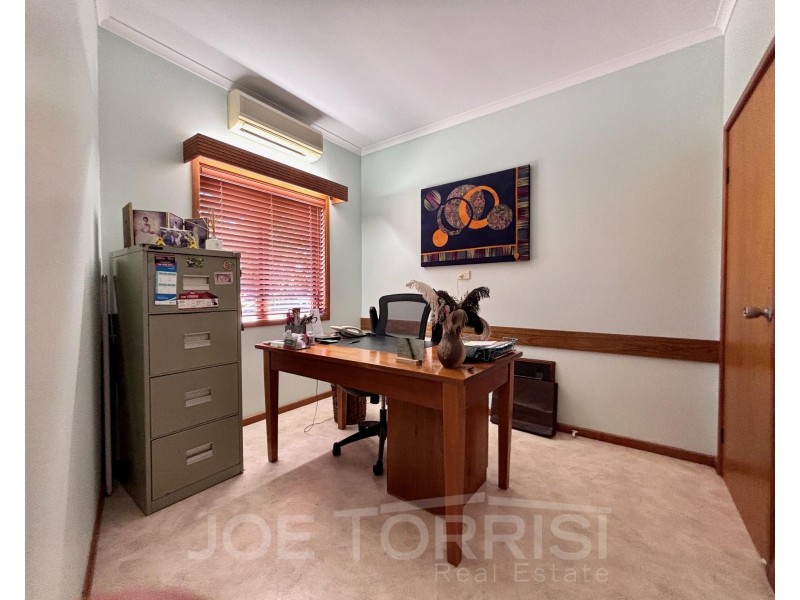 27 Anzac Avenue, Mareeba QLD 4880