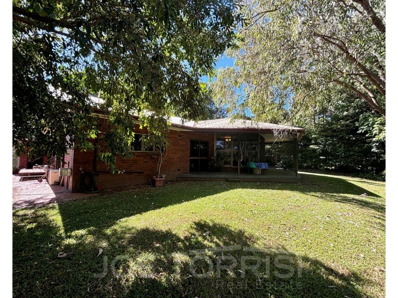 27 Anzac Avenue, Mareeba QLD 4880