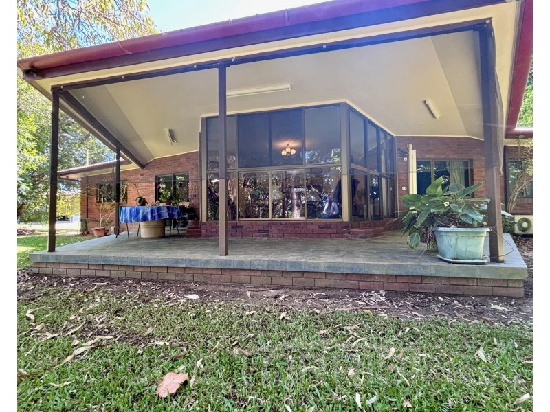 27 Anzac Avenue, Mareeba QLD 4880