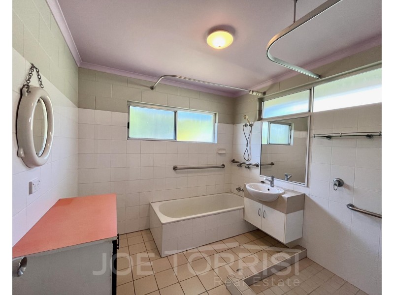 25 Moody Street, Mareeba QLD 4880