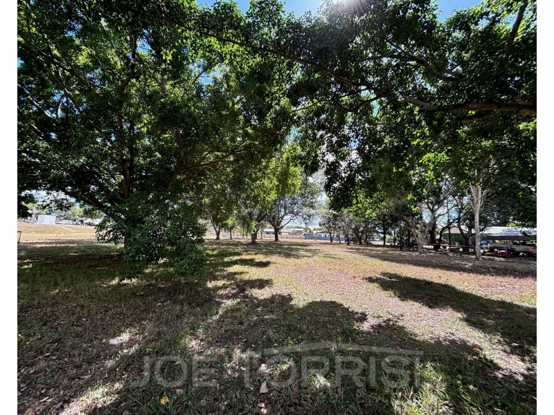 2 Debel Close, Mareeba QLD 4880