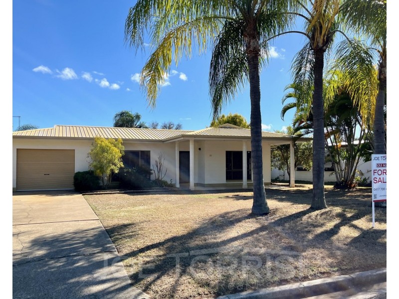 25 Rains Street, Mareeba QLD 4880