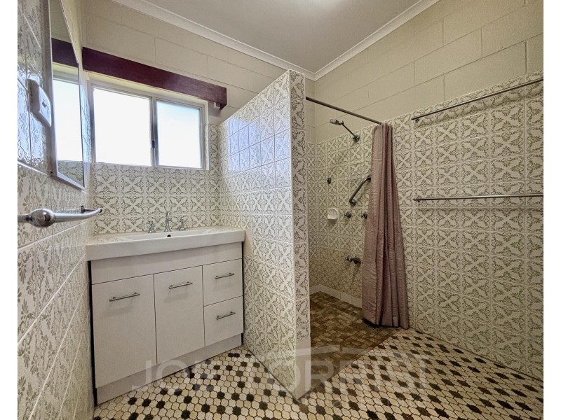 14 Hastings Drive, Mareeba QLD 4880