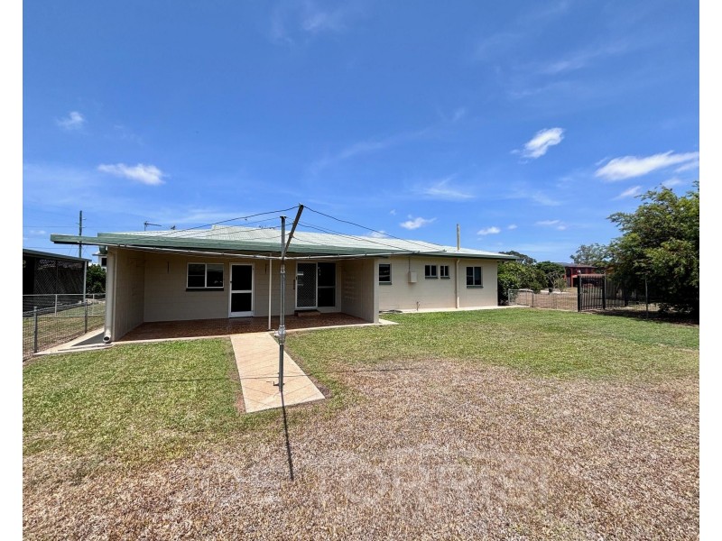 14 Hastings Drive, Mareeba QLD 4880