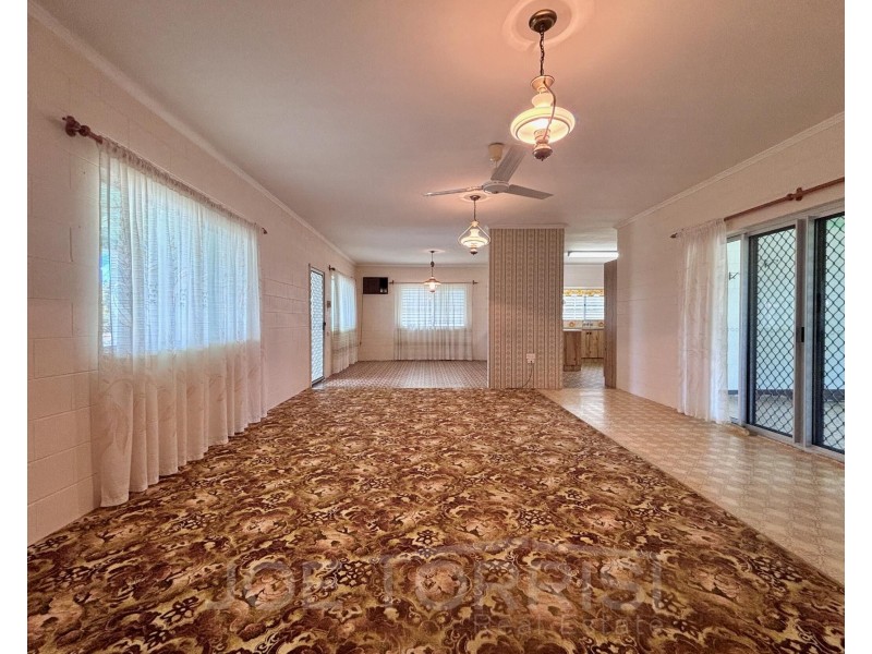 7 Bailey Street, Mareeba QLD 4880