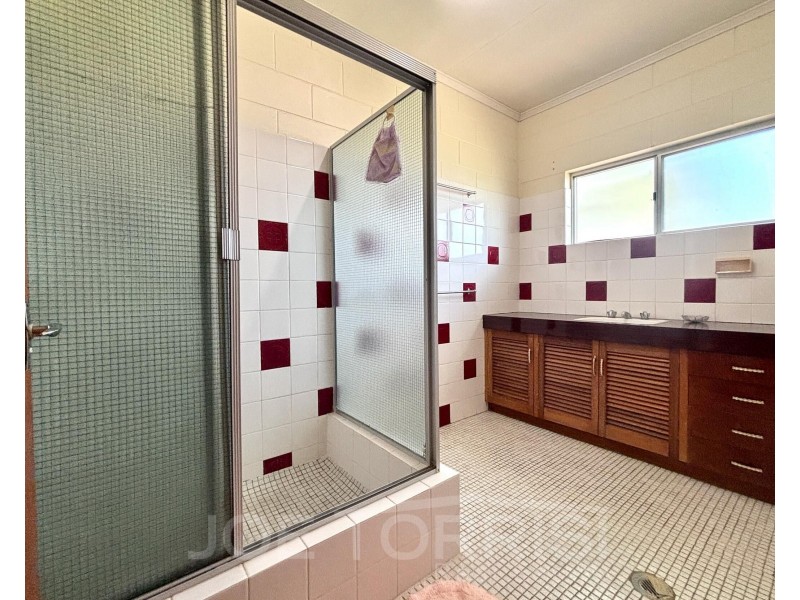 7 Bailey Street, Mareeba QLD 4880