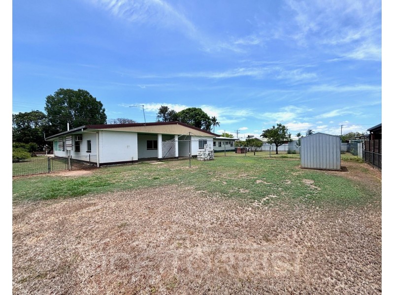 7 Bailey Street, Mareeba QLD 4880