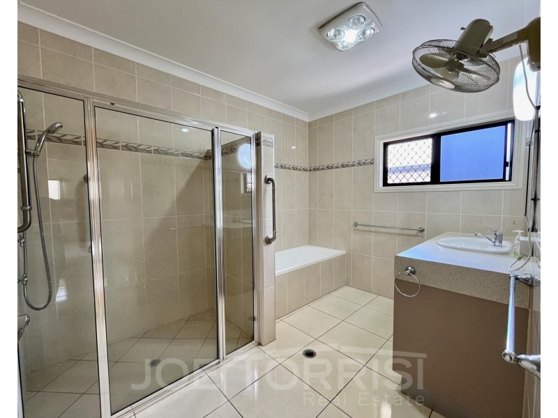 1 Collins Court, Mareeba QLD 4880