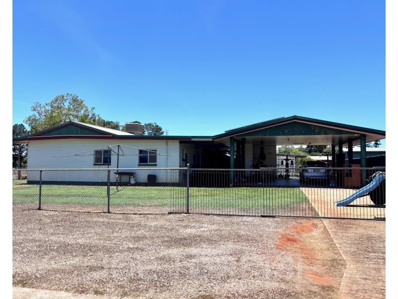 10 Hales Street, Mareeba QLD 4880