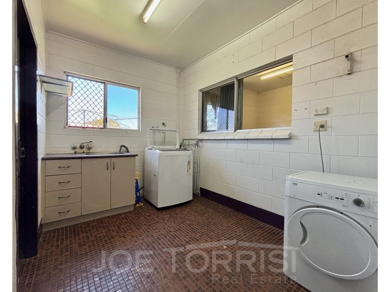 10 Hales Street, Mareeba QLD 4880