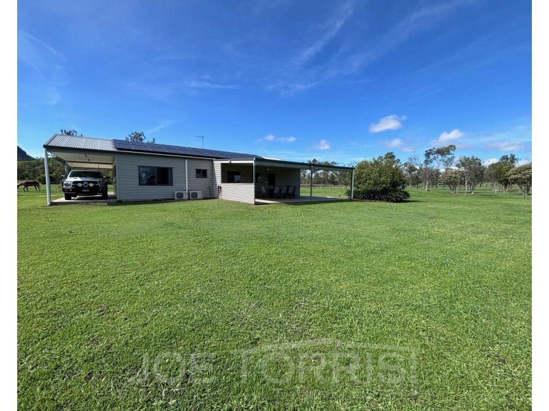 104 Macadamia Street, Mareeba QLD 4880